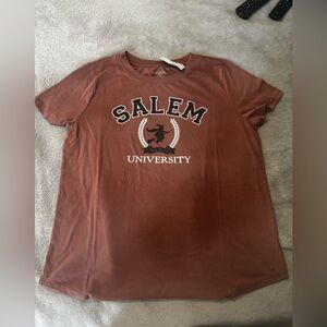 Women’s Medium Salem University Brown Graphic Tee NWT